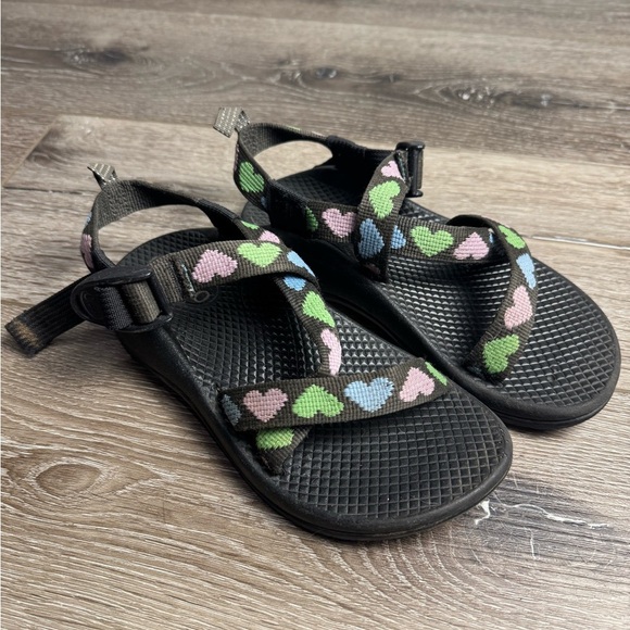 Chaco Z1 classic Kids Heart Pattern Sandals - Picture 1 of 5
